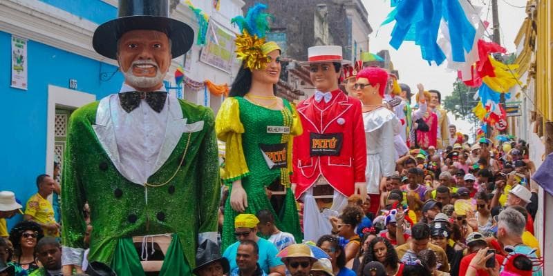 Carnaval: turismo e negócios