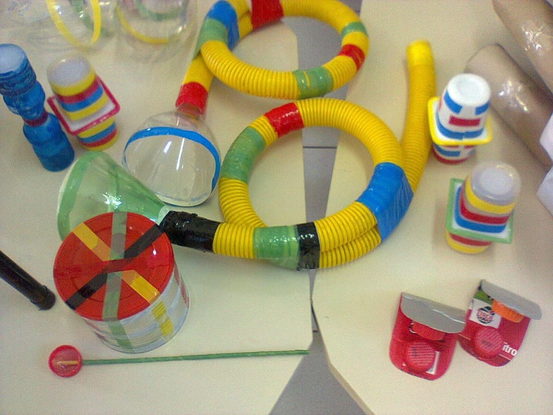 Confecção de Instrumentos Musicais Artesanais