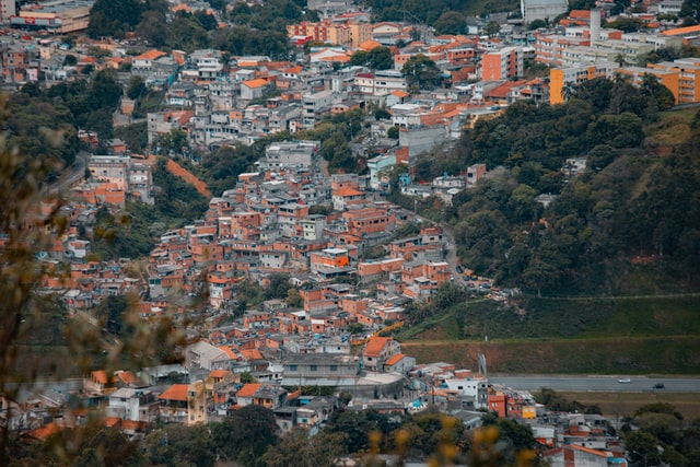 [Como surgiram as favelas no Brasil?]