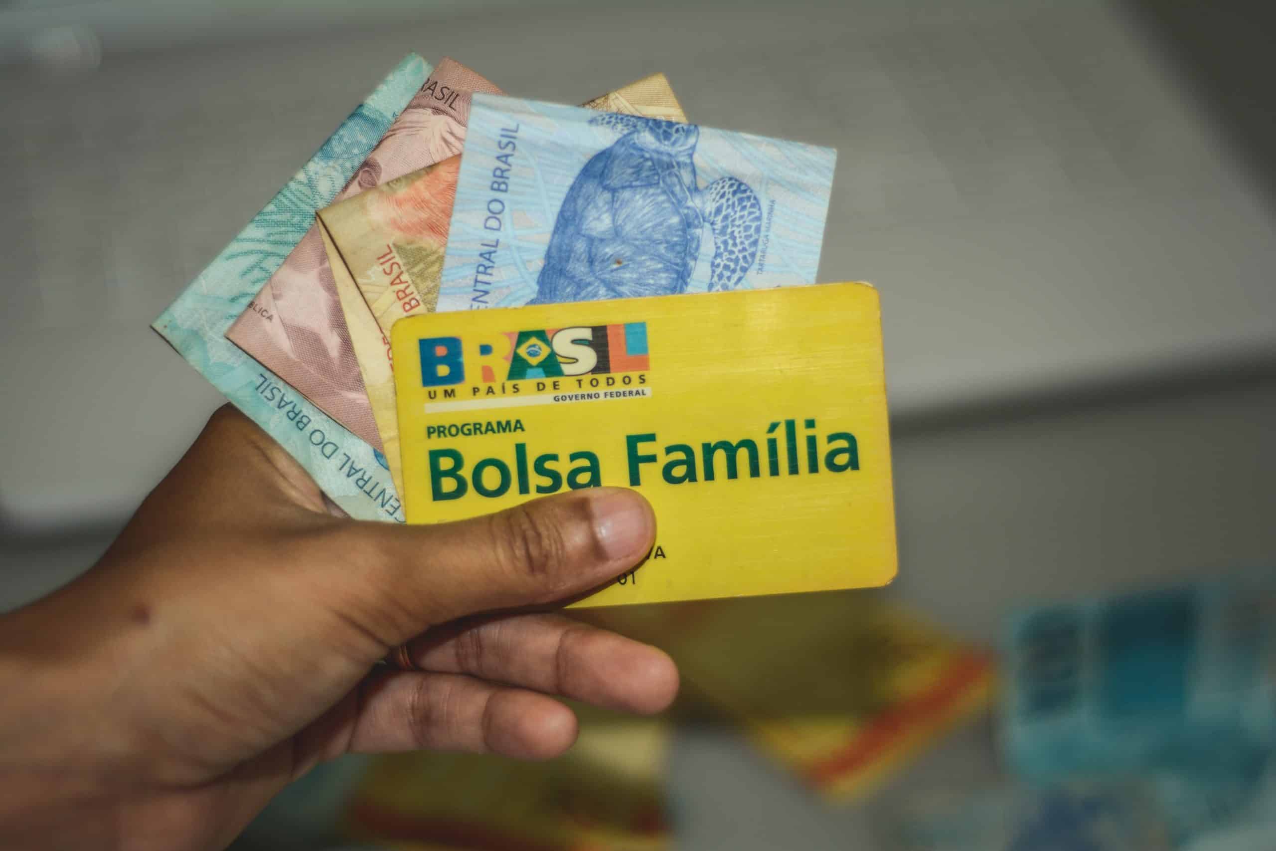 Veja se você está na lista dos SORTUDOS que receberão o 13º do Bolsa Família