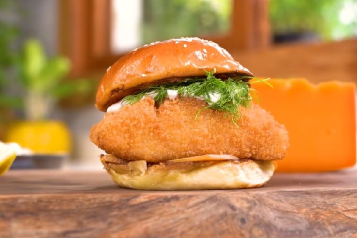 Deu saudade: Receita de McFish para você ter o aposentado do McDonald's em casa