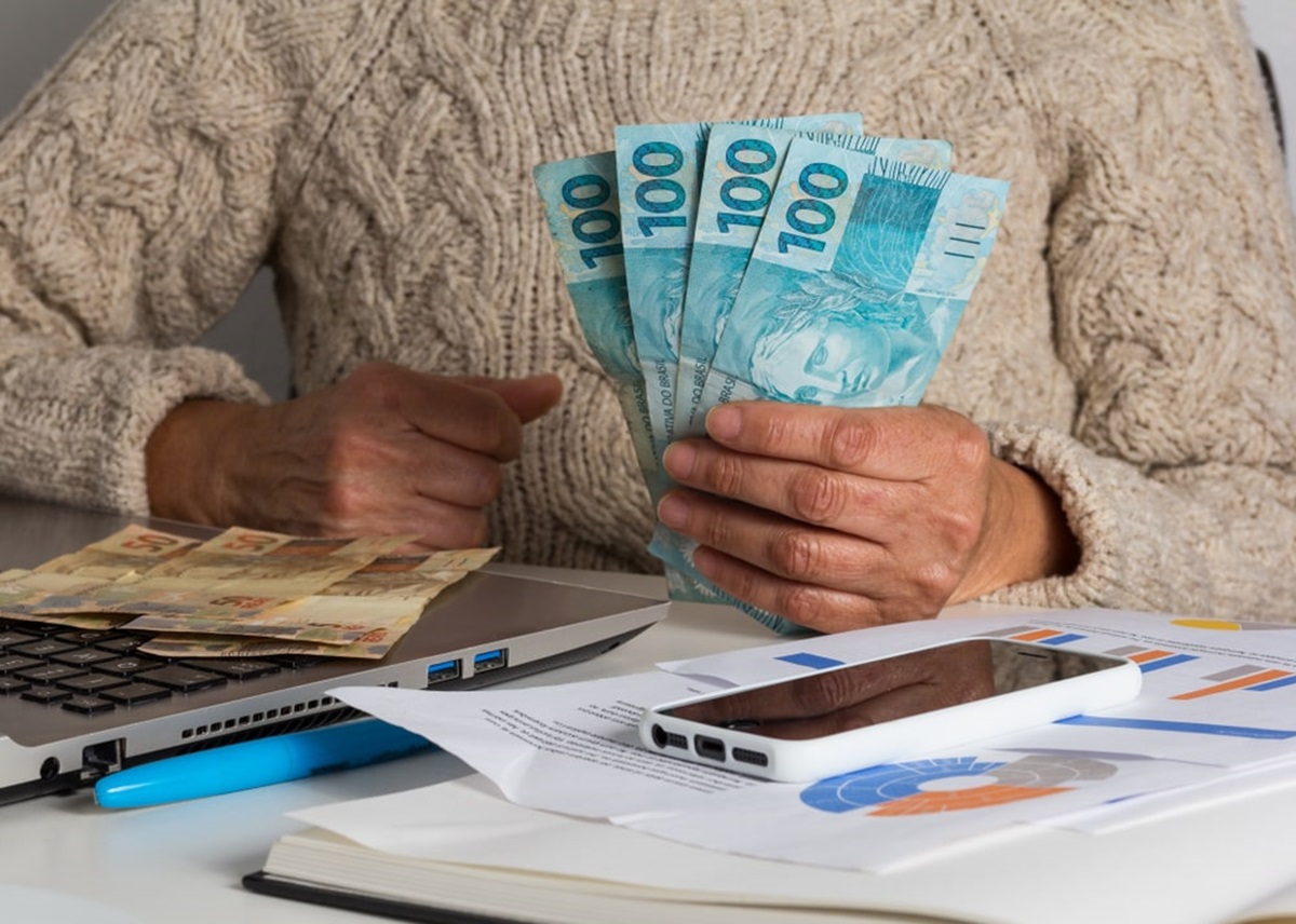 Saiba como fazer RENDA EXTRA em três passos