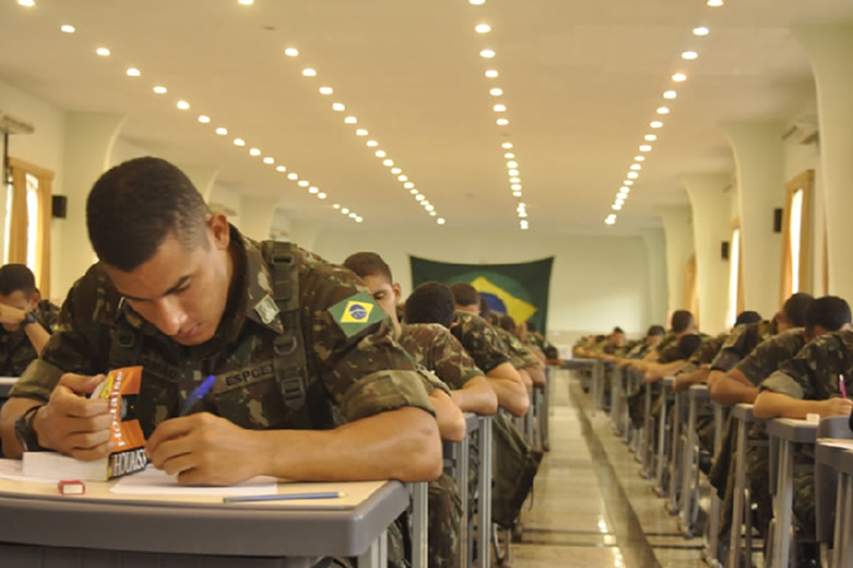 Concursos Militares 2024: veja oportunidades abertas e previstas