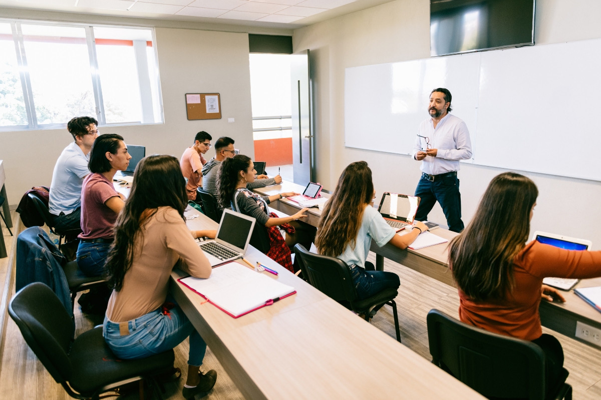 Sua chance de estudar na CAPES! Inscrições abertas para graduandos com bolsa de R$ 700