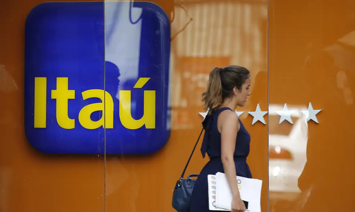 Itaú oferece 180 VAGAS para mulheres em cargos de liderança