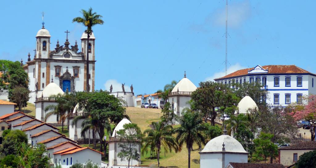 Concurso Municipal em MG: 55 vagas para dois cargos!