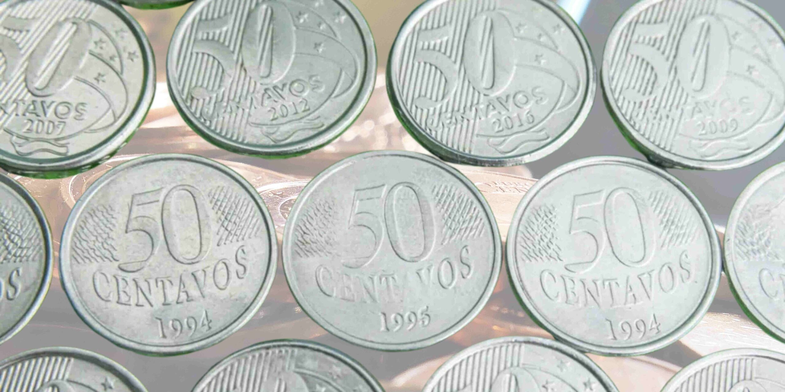 Confira a LISTA COMPLETA das moedas de 50 centavos mais raras e valiosas do Brasil!