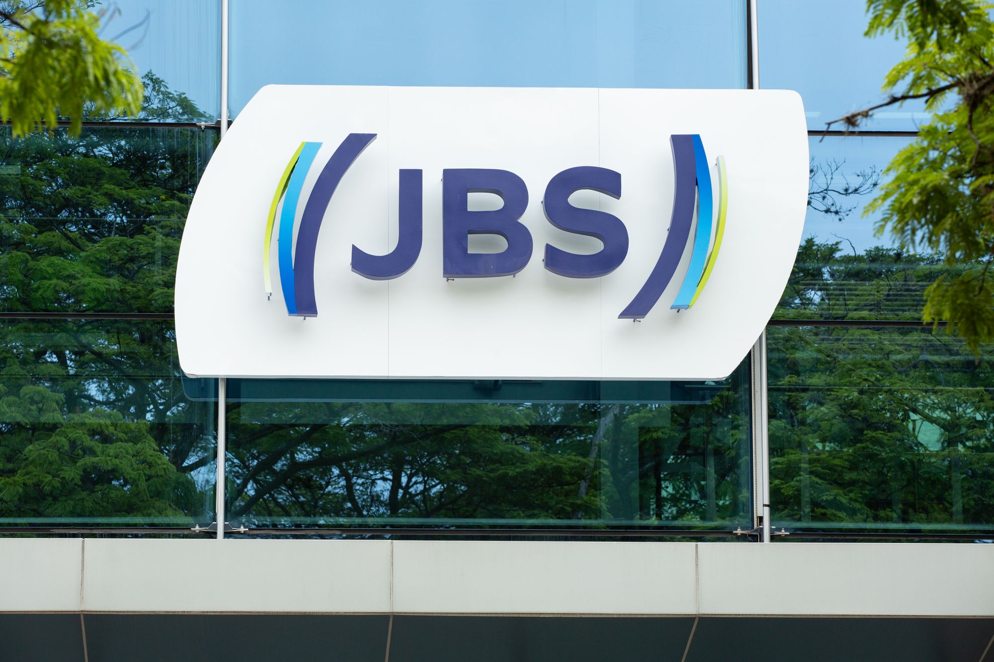 JBS tem 5 mil vagas de emprego abertas