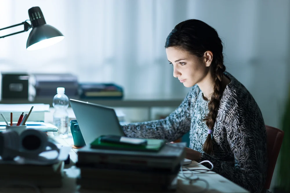 Faltam 6 meses para o Enem: veja como elaborar o melhor cronograma de estudos