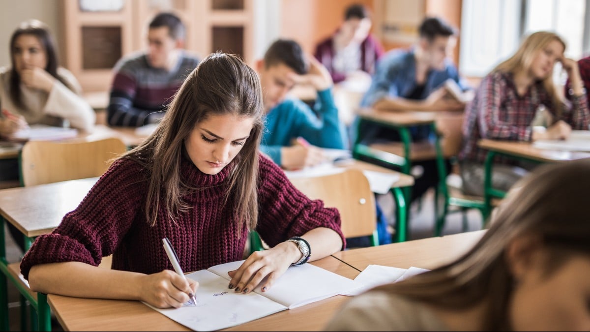 Não perca o prazo! 7 concursos encerram inscrições nesta semana; salários de até 10,9 mil