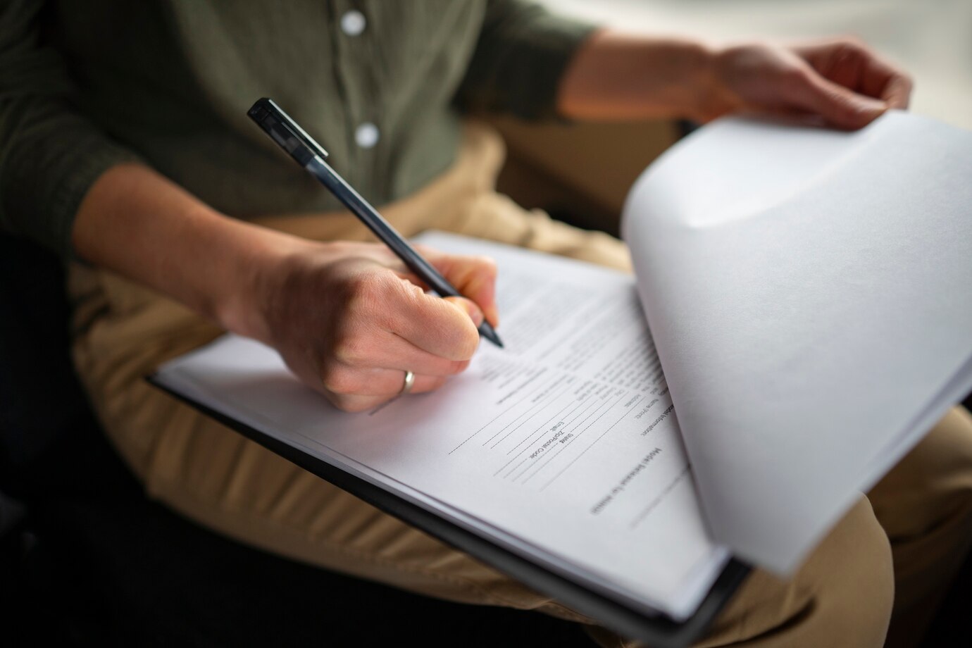 Requisitos para editais de cargos públicos; Imagem: Freepik