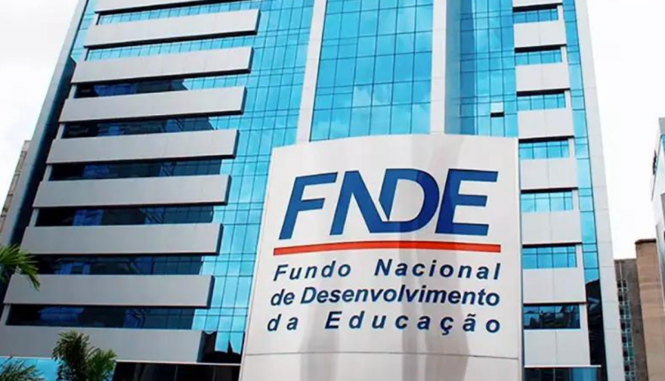 Concurso FNDE: 78 oportunidades e R$ 6.130,00 por mês!