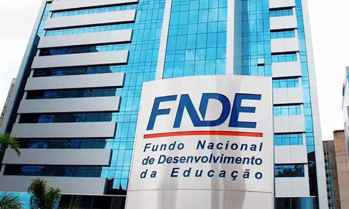 Concurso FNDE: 78 oportunidades e R$ 6.130,00 por mês!