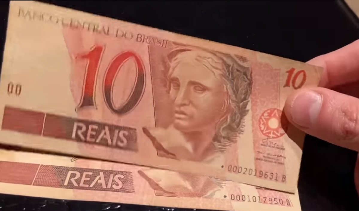 Nota reais com asterisco