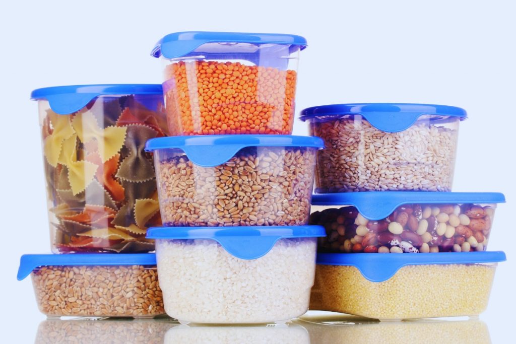 Com ou sem tampa? Como se escreve tupoer, tapouer, tapoer ou tupperware ...