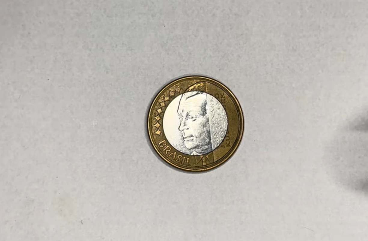 Sua moeda de 1 real do JK possui esse detalhe? Então ela pode valer muito!