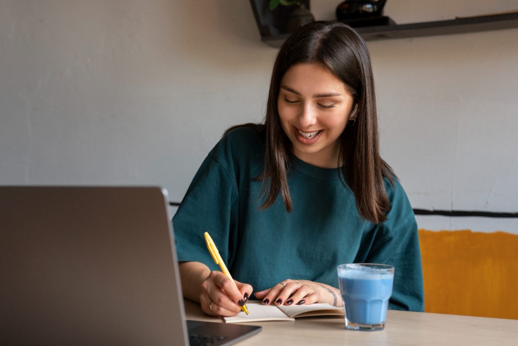 O verbo poder é irregular e apresenta diferentes formas de conjugação em diversos tempos verbais. Imagem: Freepik