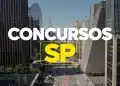 Arte com a palavra Concursos e a sigla SP sobre uma vista da Avenida Paulista