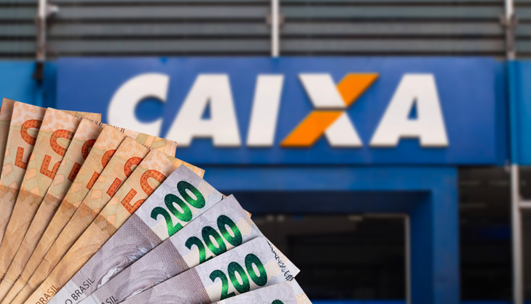 Cédulas de R$ 50 e R$ 200 em frente ao logo da Caixa Econômica, simbolizando o saque de até R$ 6.220.