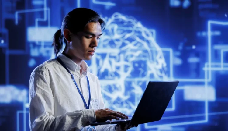 Especialista em Inteligência Artificial programando com laptop em um ambiente digital futurista.
