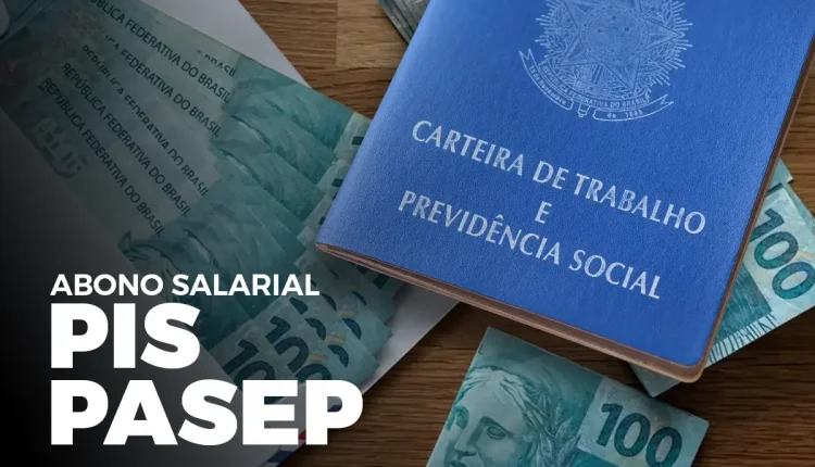 Imagem que mostra a Carteira de Trabalho e dinheiro, ilustrando o pagamento do PIS/Pasep.