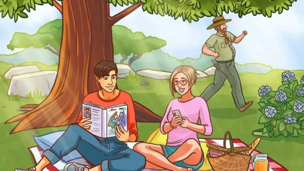 Teste de QI com um jovem casal sentado no gramado de um parque, ele lendo um livro e ela olhando o celular, com homem caminhando ao fundo.