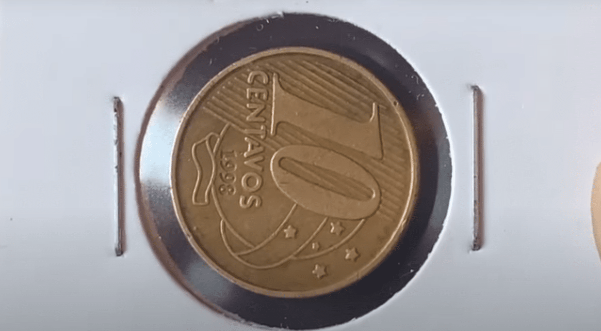 Moeda de 10 centavos de 1998 com erro de reverso invertido