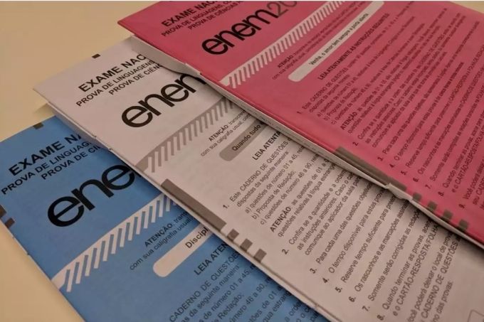 Provas do ENEM 2025 com foco na Redação e citações estratégicas para alta pontuação