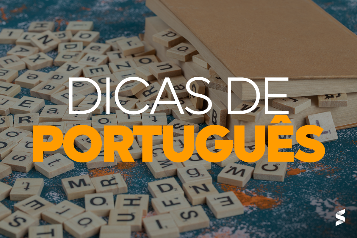 Imagem com letras de Scrabble e o texto 'Dicas de Português' em destaque, representando o aprendizado de língua portuguesa.