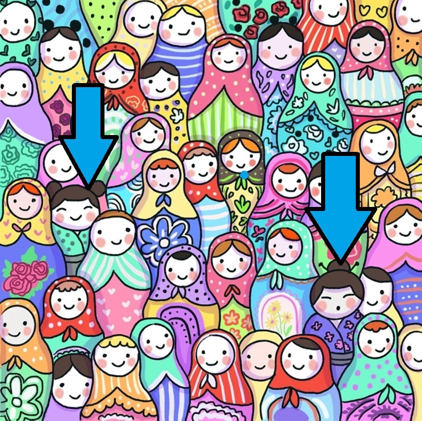 Desafio visual com desenho colorido com dezenas de bonecas no estilo matrioska com roupas e expressões variadas