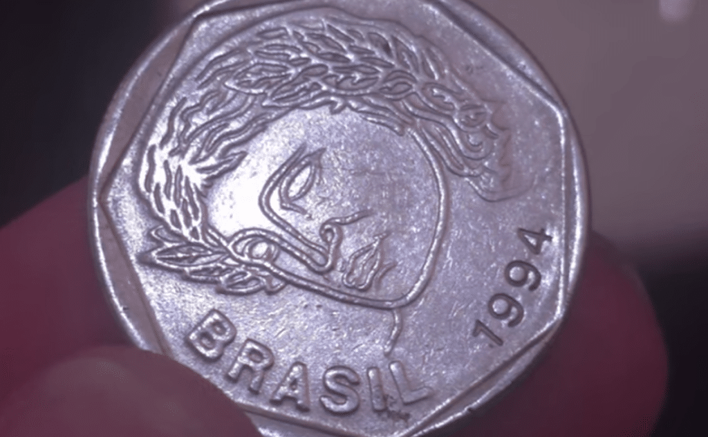 Moeda de 25 centavos de 1994 com erro raro de reverso horizontal