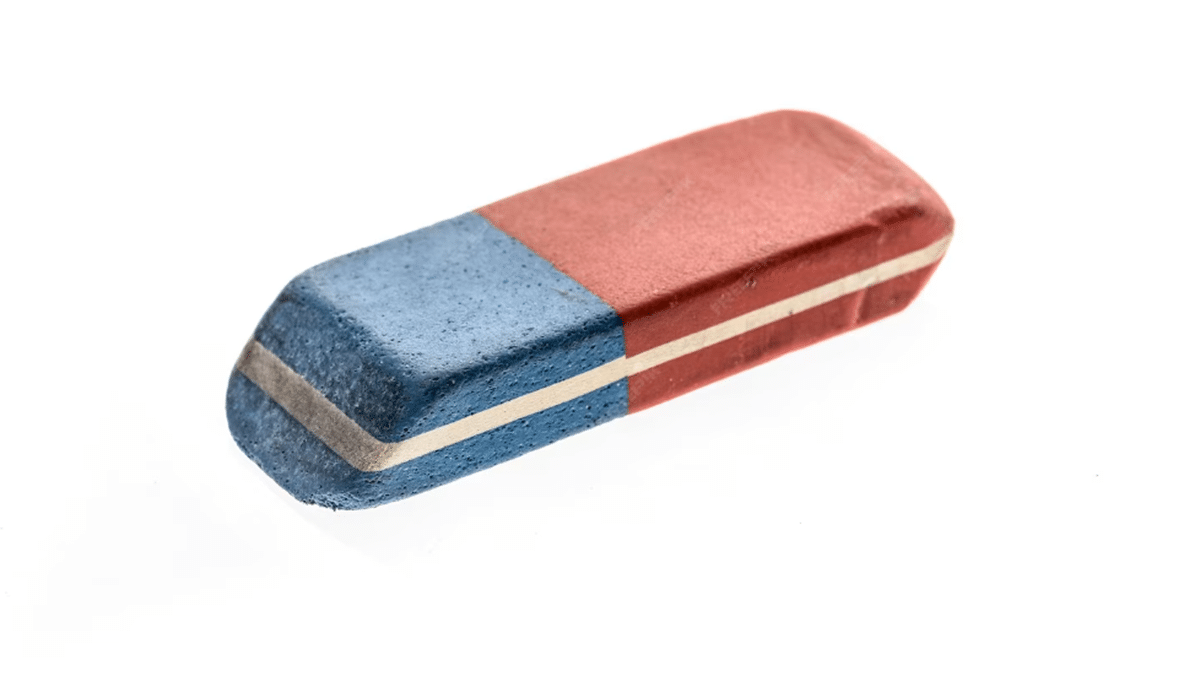 Borracha bicolor com azul e vermelho.