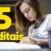 Estudante fazendo anotações com a sobreposição de texto "5 editais", representando os concursos públicos com vagas abertas.