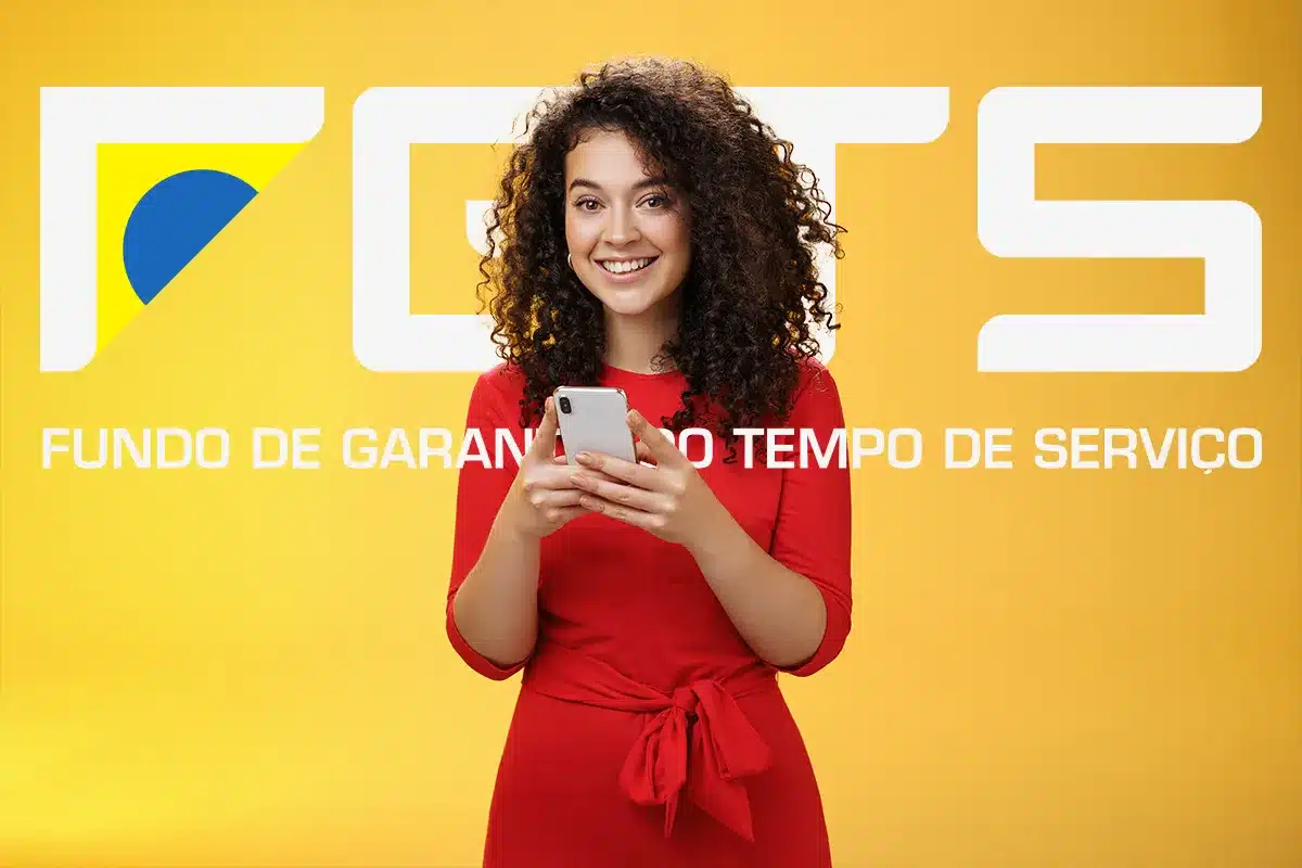 Mulher de vestido vermelho sorrindo com celular nas mãos em fundo amarelo com logo FGTS e texto Fundo de Garantia por Tempo de Serviço