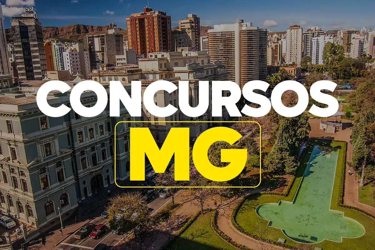 Candidato estudando e escrevendo para o Concurso Público da Câmara Municipal de Arceburgo (MG), com vagas para níveis fundamental, médio e superior.