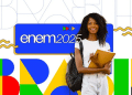 Estudante consultando informações sobre local de prova do Enem 2025