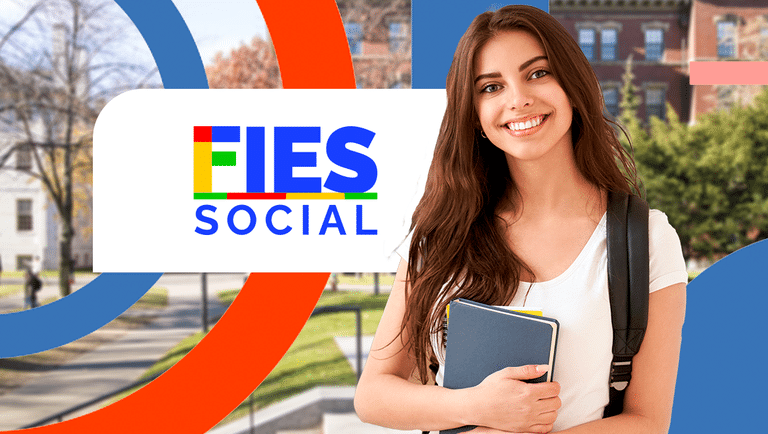 Logo do FIES Social com uma estudante sorrindo, representando a oportunidade de ingresso no ensino superior.
