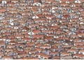 Desenho colorido com muitas casas pequenas com telhados vermelhos em estilo artístico detalhado.