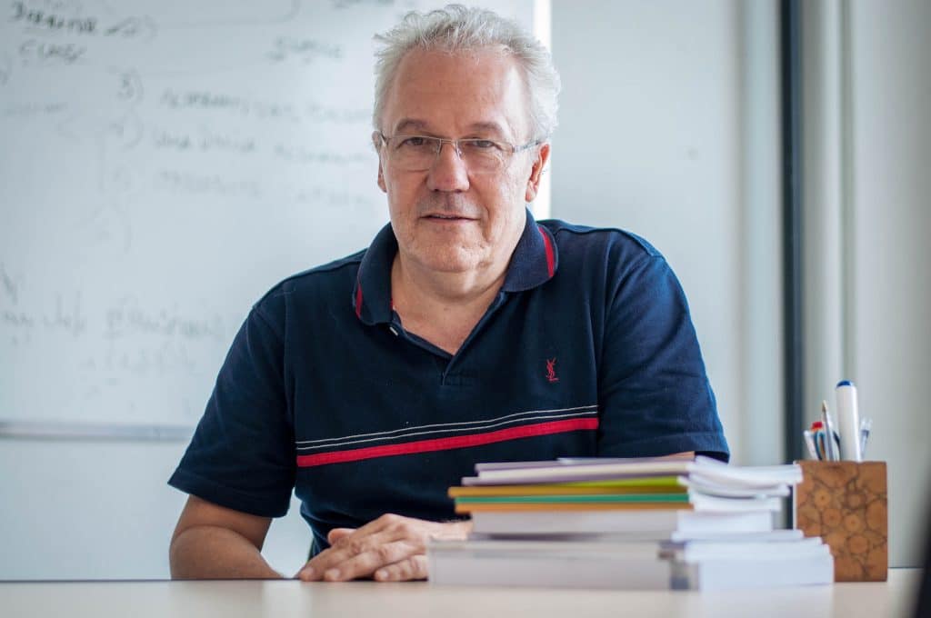 Manoel Palácios, presidente do Inep, explicando sobre o Enem.