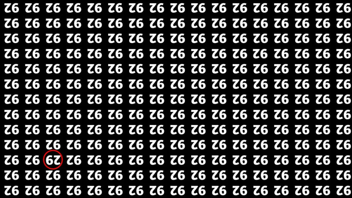 Repetição do número 92 em fonte branca sobre fundo preto em padrão regular.