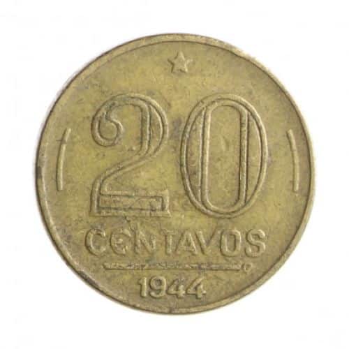 Moeda antiga brasileira de 20 centavos do ano de 1944. A data é crucial para identificar se a peça tem erros de cunhagem raros, como reverso invertido, que a fazem valer até R$ 9.000.