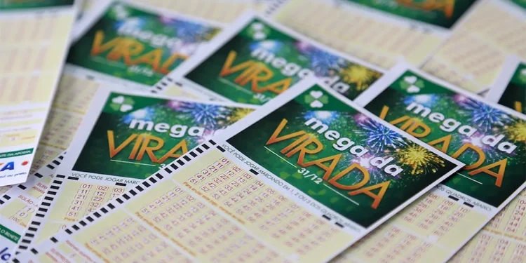 Bilhetes de loteria da Mega da Virada 2025, com destaque para o número de apostas e datas.