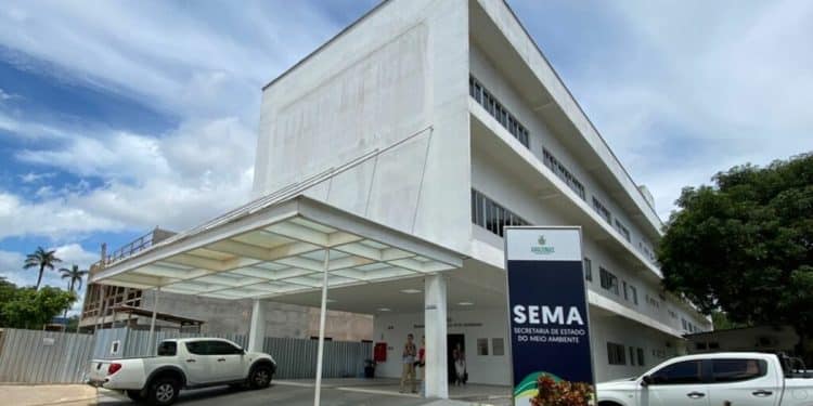 Fachada do prédio da SEMA Secretaria de Estado do Meio Ambiente do Amazonas