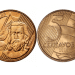 Duas faces de uma moeda de 5 centavos de 2016. À esquerda, o busto de Tiradentes e a data. À direita, o valor "5 CENTAVOS" e o ano "2016".