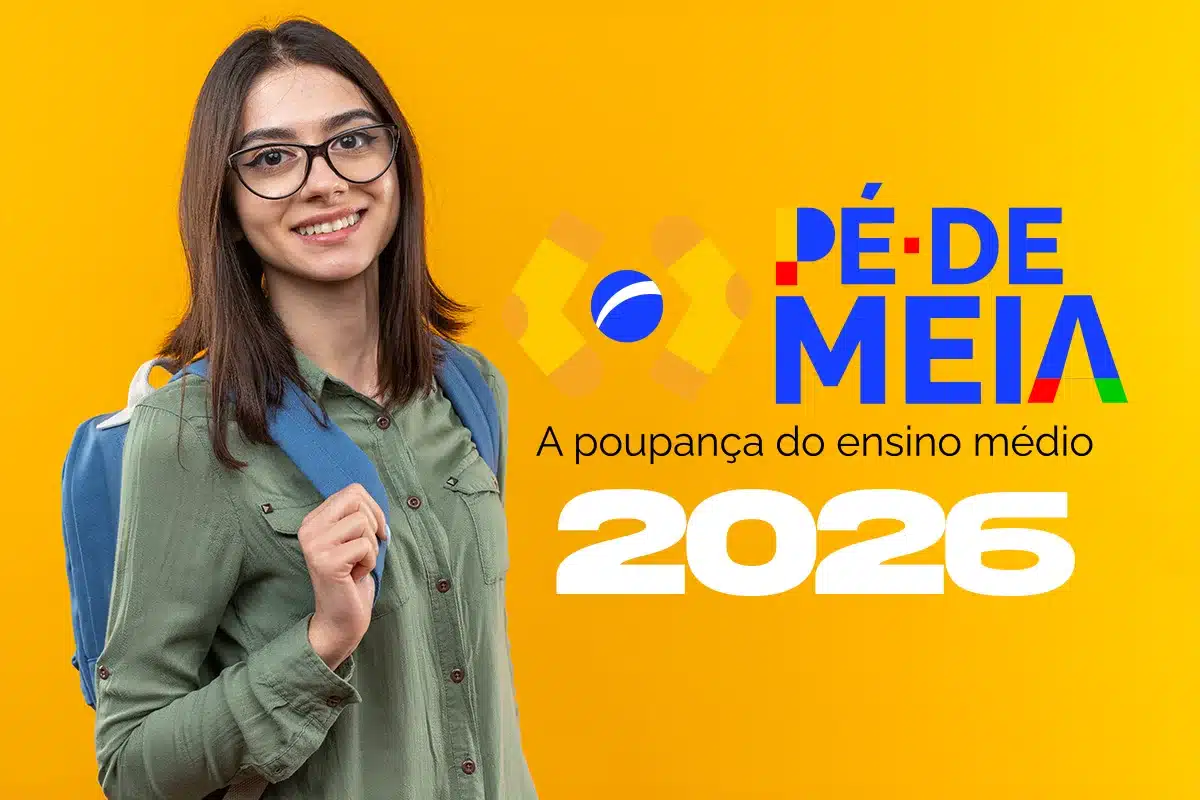 Estudante sorrindo com mochila em fundo amarelo, promovendo o programa Pé-de-Meia 2026.
