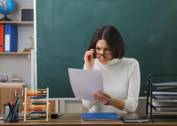 Tela exibindo regras detalhadas para criação de atributos de imagens web.