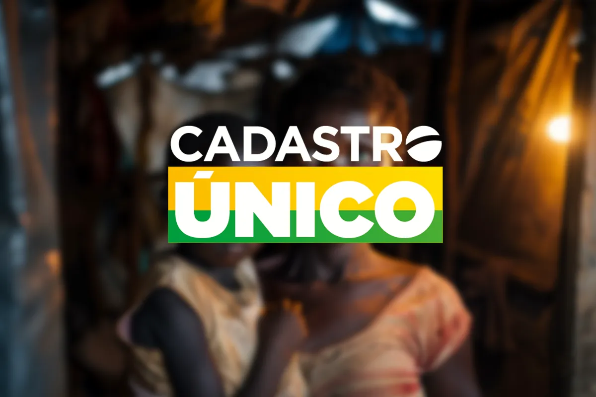 Logo do Cadastro Único com família em situação de vulnerabilidade ao fundo