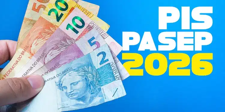 Mão segura diferentes cédulas ao lado da inscrição PIS/Pasep 2026, com ênfase no pagamento de até R$ 1.486,00.