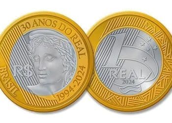 Representação das duas faces da moeda de 1 Real comemorativa dos 30 anos do Plano Real (1994-2024), exibindo o busto da República no anverso e o valor "1 REAL" no reverso.