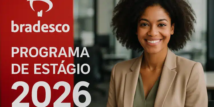 Jovem profissional sorrindo em escritório ao lado de painel vermelho do Programa de Estágio Bradesco 2026.